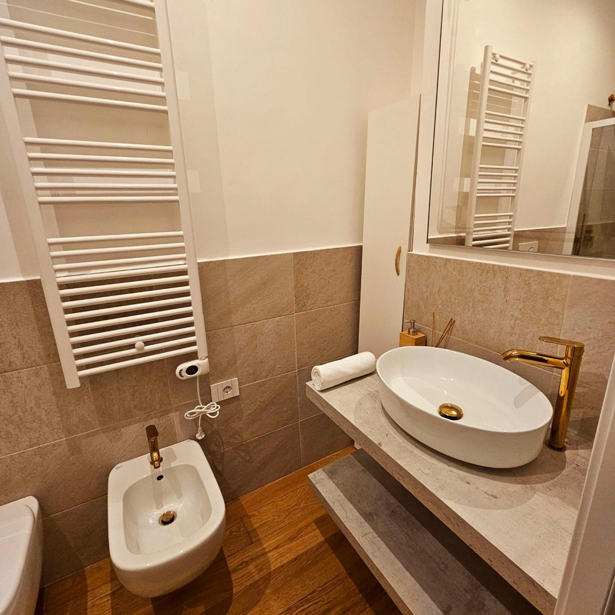 Cozy Apartment Between Sempione, City Life And Mico ! ミラノ エクステリア 写真